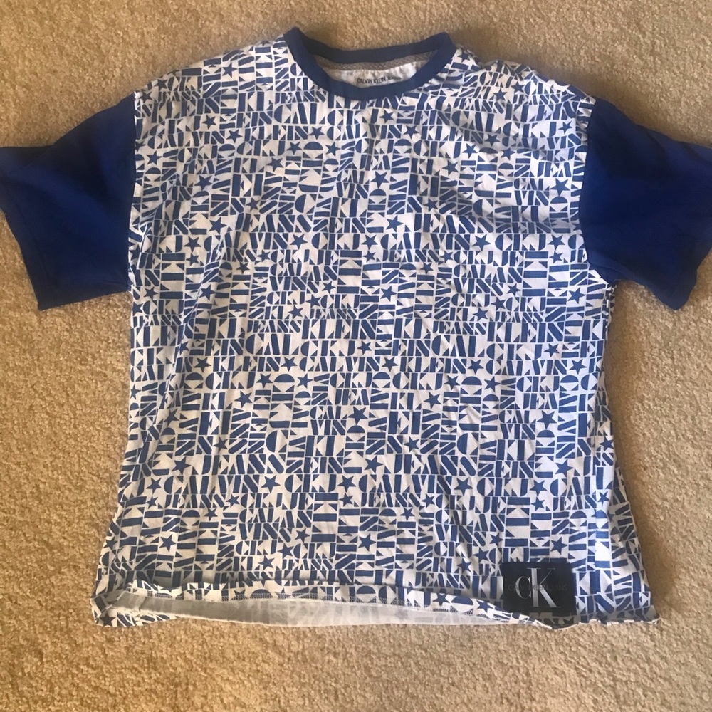 CALVIN KLEIN T-SHIRT NEW NEVER WORN